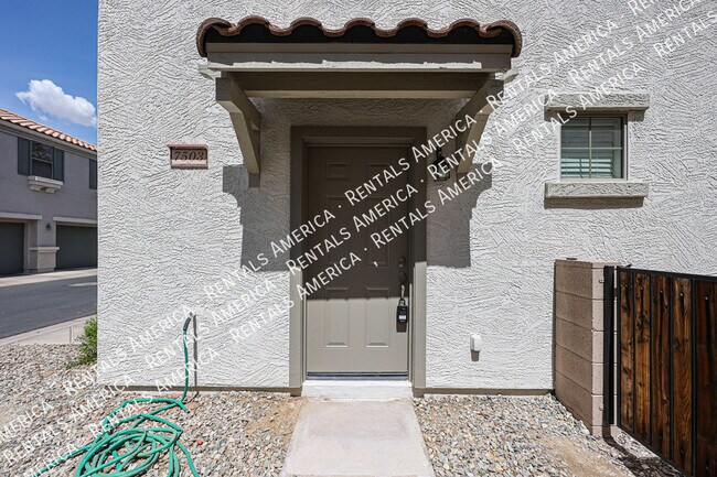 Building Photo - 7503 S 30th Run