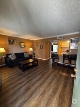 Building Photo - 121 Oyster Bay Cir