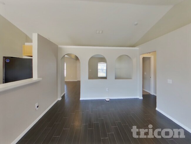 Foto del edificio - 5148 Jenson Ave