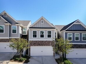 Building Photo - 213 Turner Ln