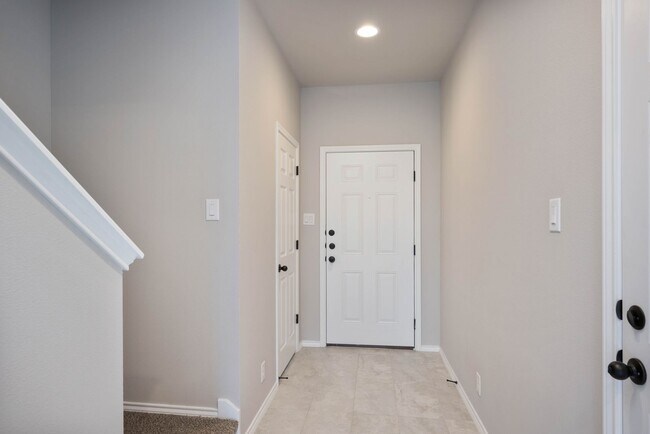 Building Photo - 8614 Valentina Wy