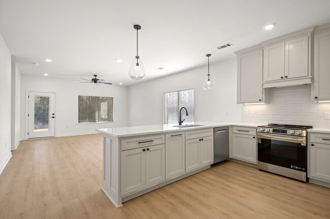 Foto del edificio - West Little Rock - 1500 SqFt New Constuction 3 Bed 2 Bath off Kanis Road