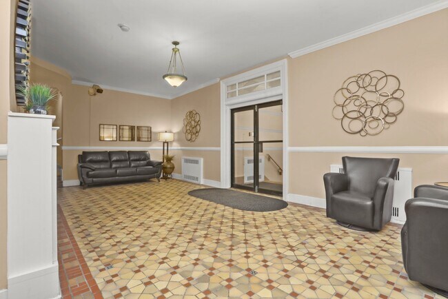 Foto del edificio - 2 Greenridge Ave