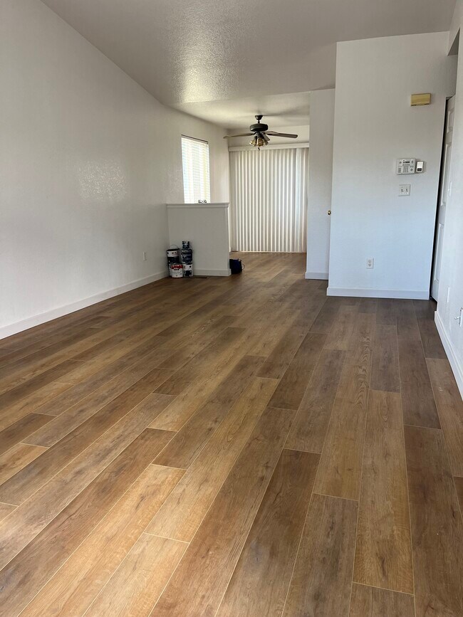 Foto del edificio - 3249 N Madison St