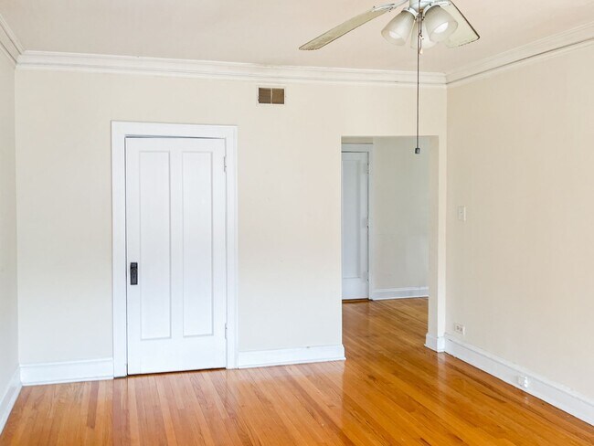 Foto del edificio - 2008 W Foster Ave