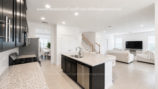 Foto del edificio - 6394 Grandview Hill Ct