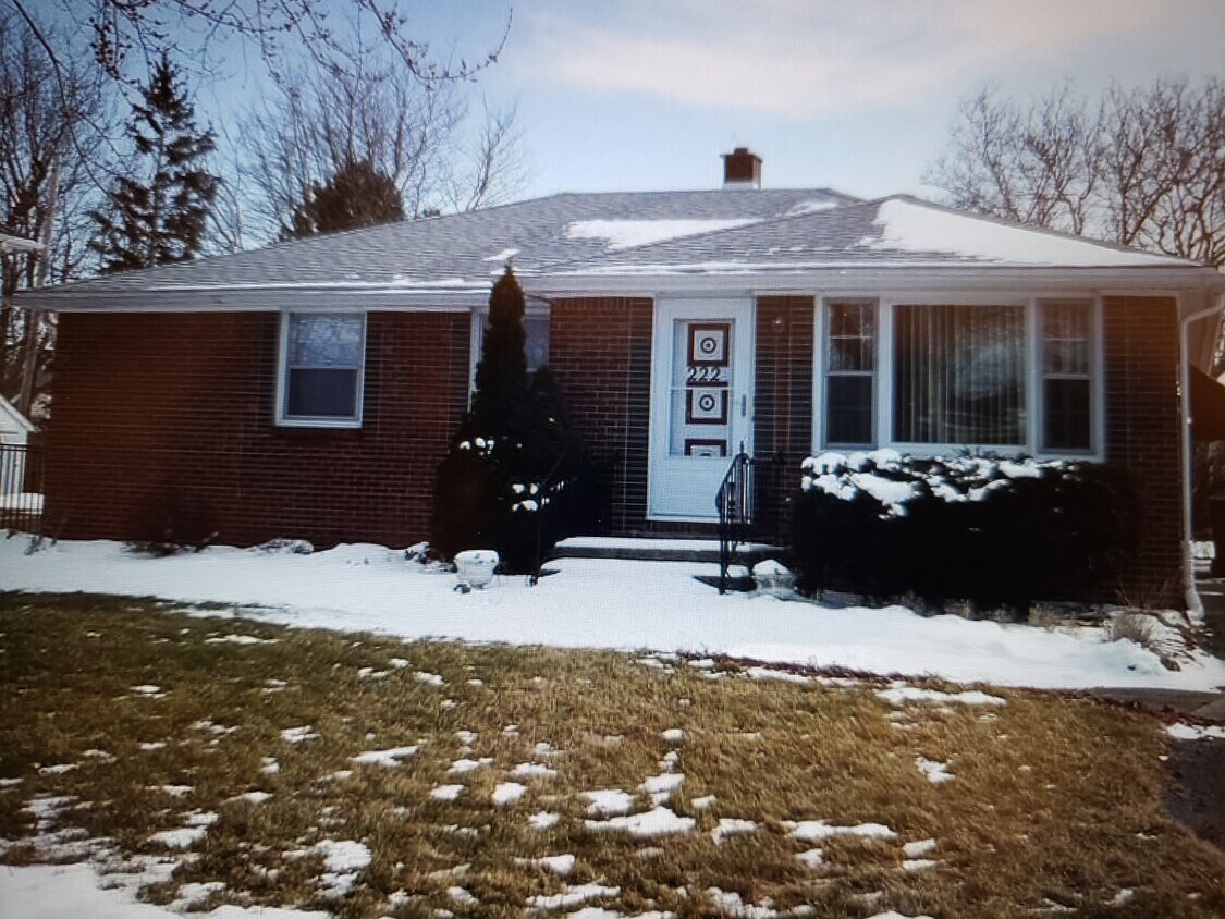 Foto del edificio - 222 Frankhauser Rd