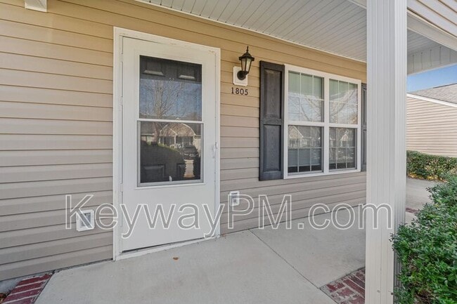 Building Photo - 1805 Honeysuckle Way