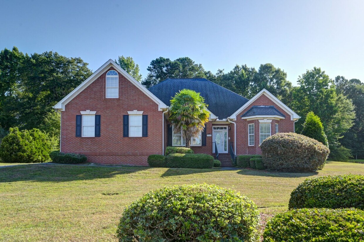 Primary Photo - Charming 3-Bedroom Home with Potential 4th...