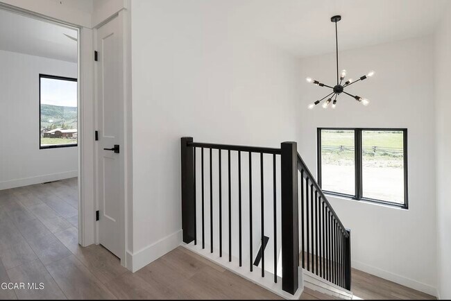 Building Photo - 2101 N Lupine Ln