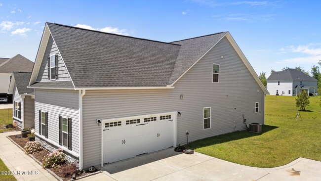 Building Photo - 1009 Kingfish Way