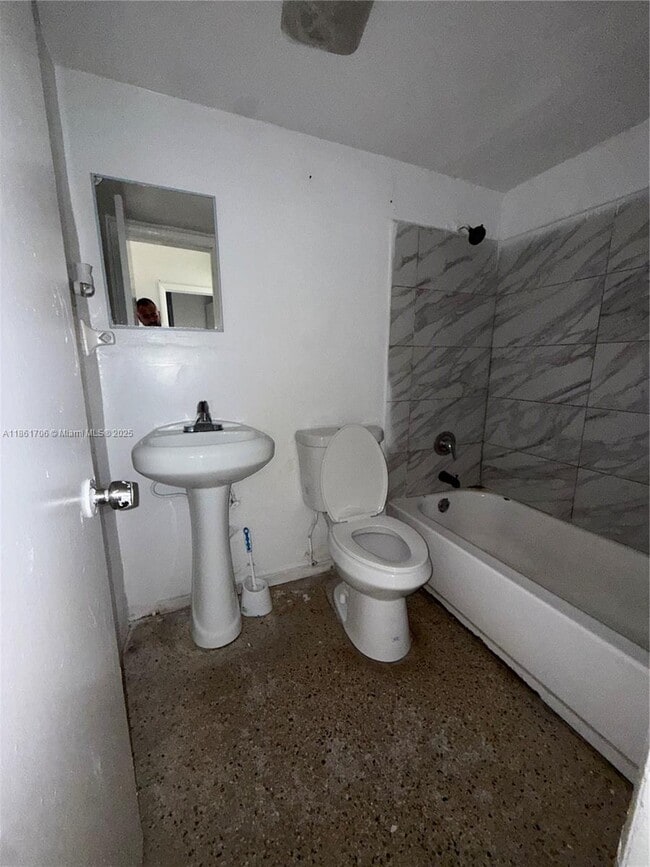 Foto del edificio - 324 NW 3rd St