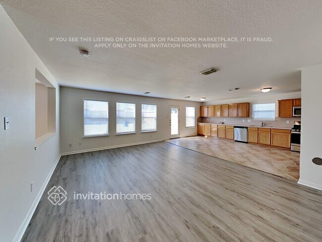 Foto del edificio - 7911 Owl Ln