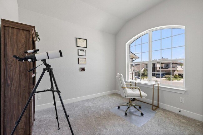 Foto del edificio - 8408 Grenadier Dr