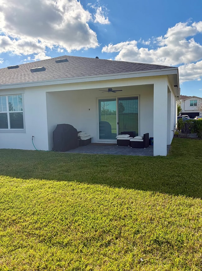 Foto del edificio - 1446 Tangled Orchard Trce