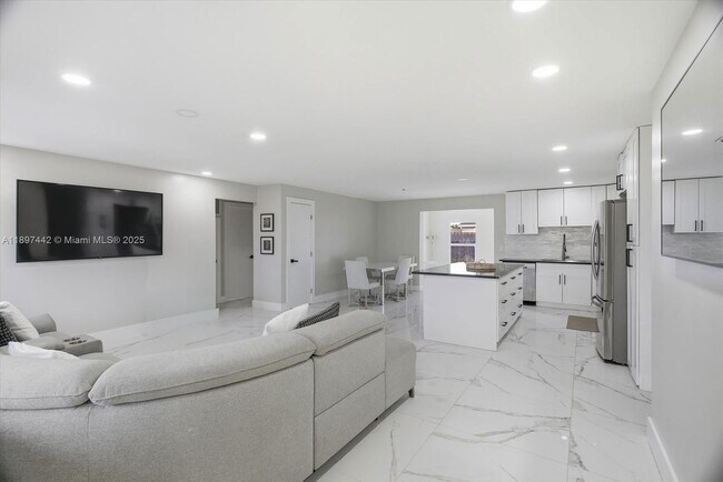Foto del edificio - 6948 NW 8th St