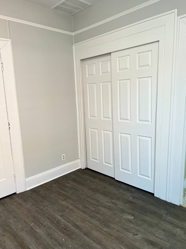 Building Photo - 132 Jay St