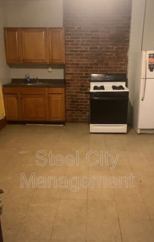 Photo - 810 Wood St Apartment