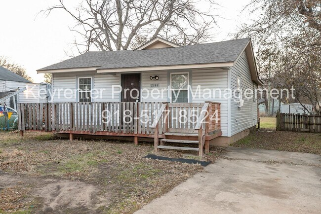 Foto del edificio - 2 Bed | 1 Bath East Tulsa with Spacious Back yard!
