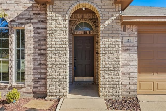 Building Photo - 121 Kings Way Dr