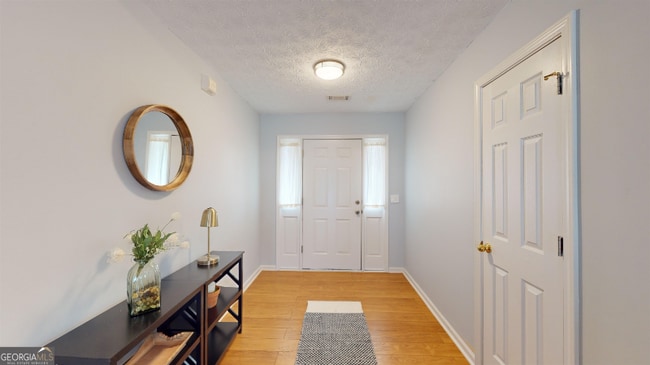 Building Photo - 260 Rosewood Cir