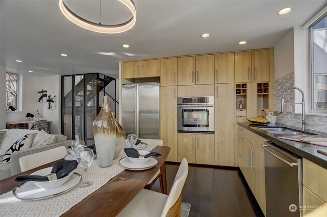 Foto del edificio - 3615 Phinney Ave N