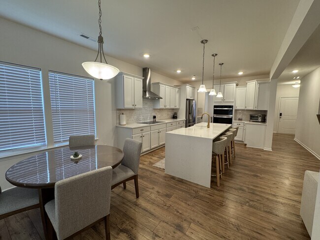 Foto del edificio - 193 Wheatfield Dr