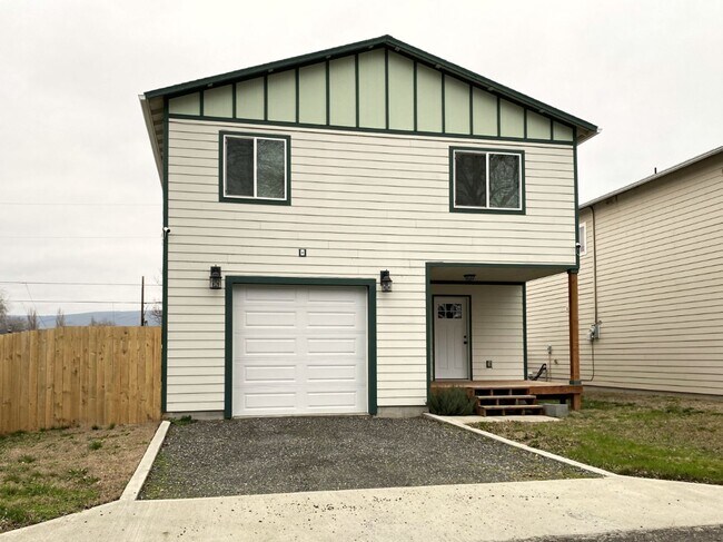 Foto del edificio - Second-Level Living