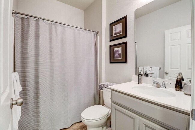 Foto del edificio - 3105 Walker Creek Dr