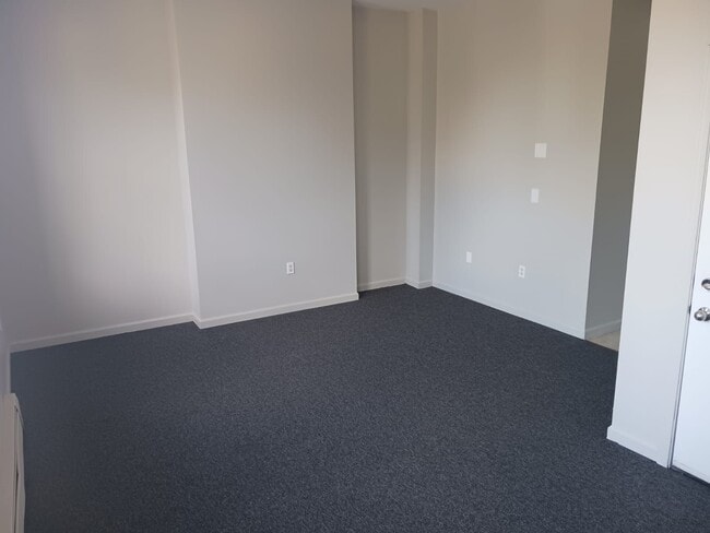 Foto del edificio - 588-612 E Main St