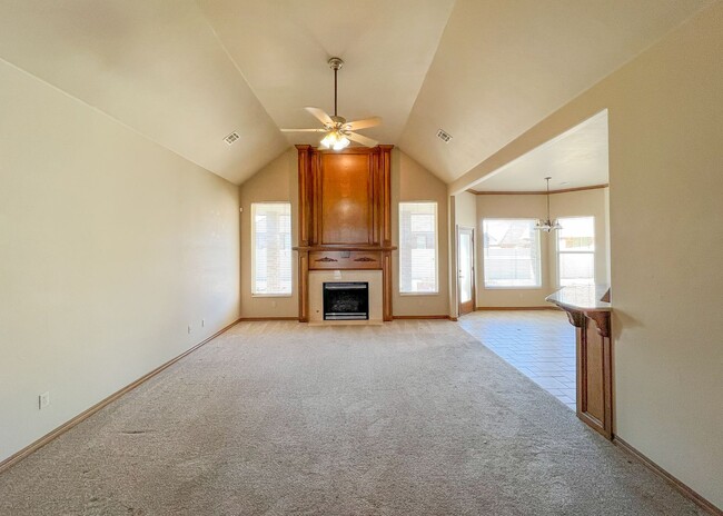 Foto del edificio - $1000 OFF FIRST MONTHS RENT | Wonderful layout in Fenwick Garden Village!