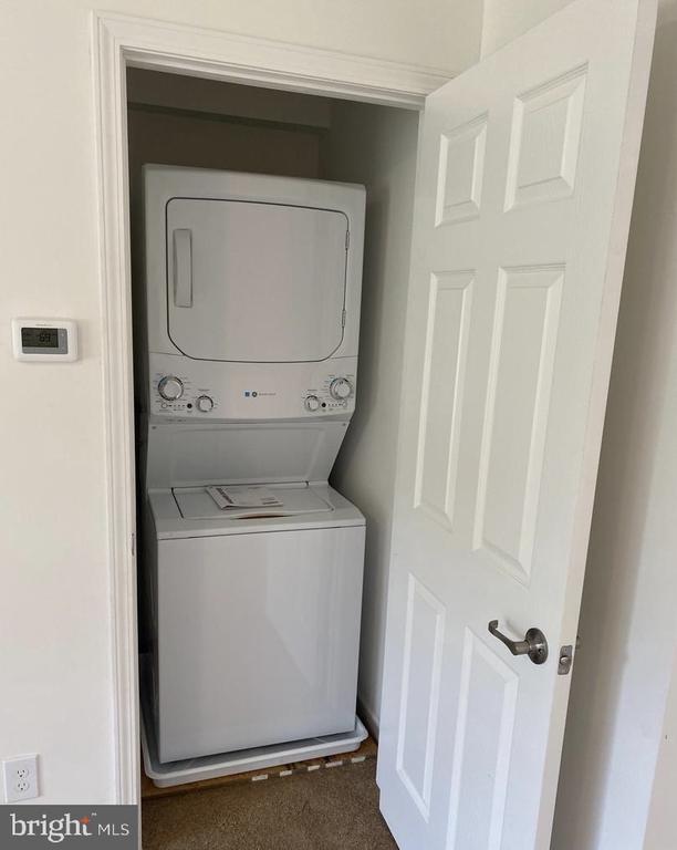 Foto del edificio - 277 Bondsville Rd