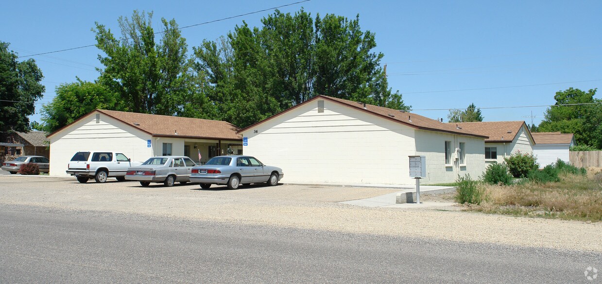 Primary Photo - Owyhee Manor II