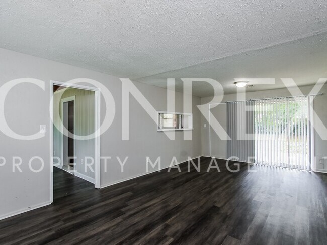 Building Photo - Charming Three Bedroom Now Available!