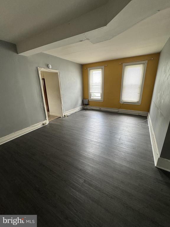 Foto del edificio - 219 Ryers Ave