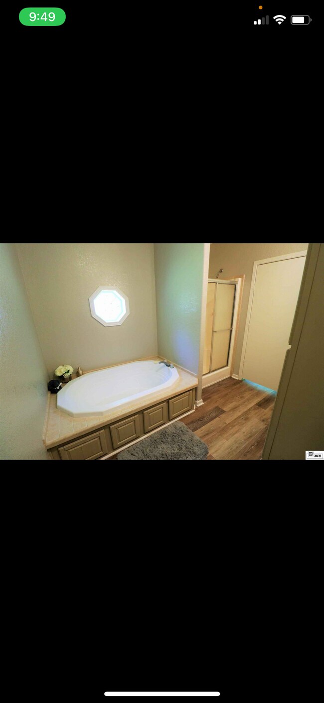 Building Photo - 451 Murray Cir