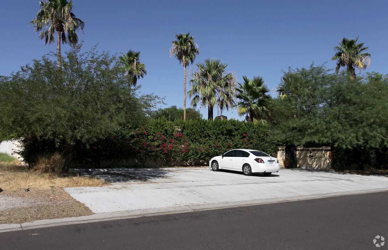 Primary Photo - 520 Chuckwalla Rd