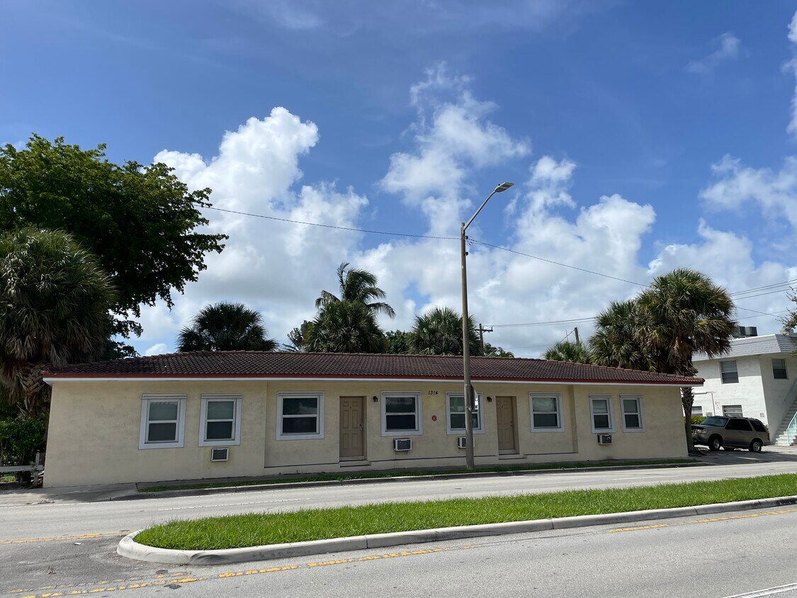 Foto principal - 1314 NE 13th St