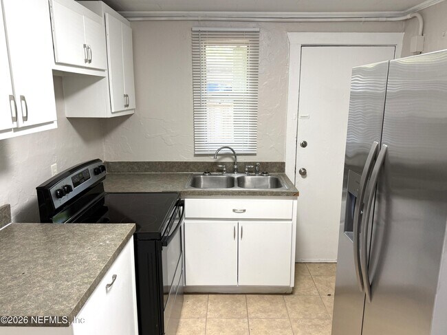 Foto del edificio - 5616 Atlee Ave