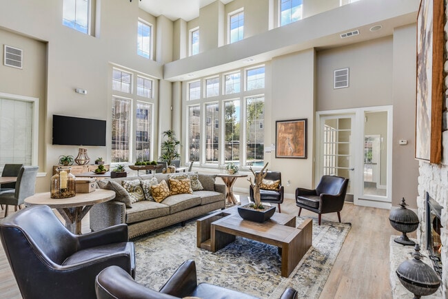 Building Photo - Acclaim at South Congress