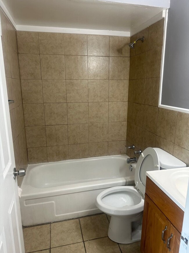 Building Photo - The Madison