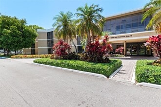 Building Photo - 16400 Golf Club Rd