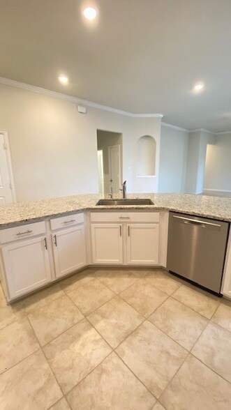 Building Photo - 5002 Naples Grove Ln