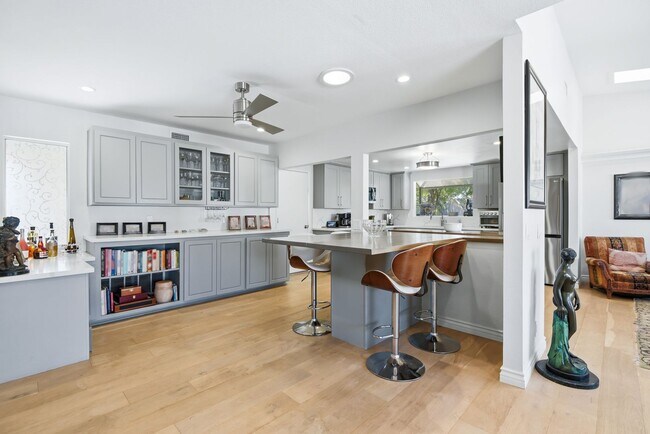 Foto del edificio - 4 Bed | 2 Bath | Pool & Spa | RV Access | Newbury Park