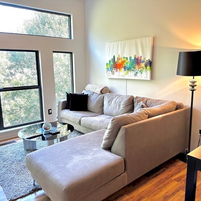 Foto del edificio - 2125 Southend Dr