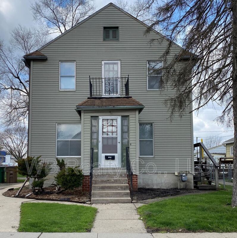 312 4th St, West Des Moines, IA 50265 House for Rent in West Des