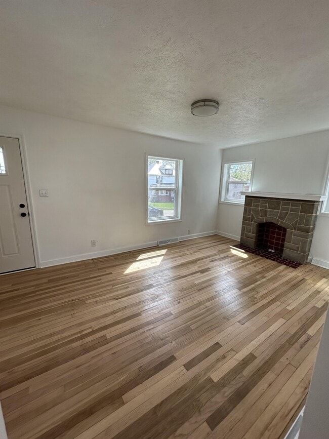 Building Photo - 2019 Oregon Ave