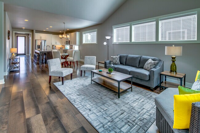 ¡Plano abierto! - 2603 NW Rippling River Ct