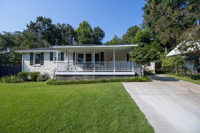 Foto del edificio - 4112 Spring Hill Road