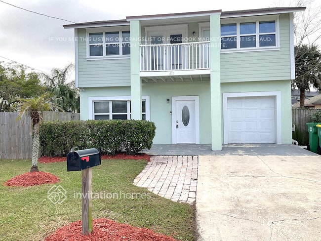 Building Photo - 410 4th St S